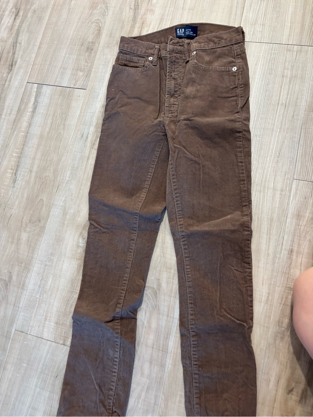GAP Women’s Skinny Jeans in Brown Corduroy